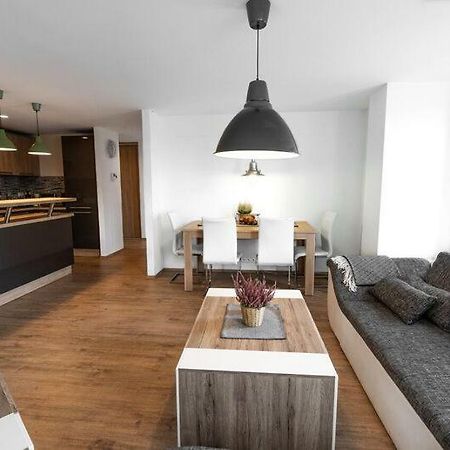 Old Town Luxury Apartment In Heart Of براتسيلافا المظهر الخارجي الصورة