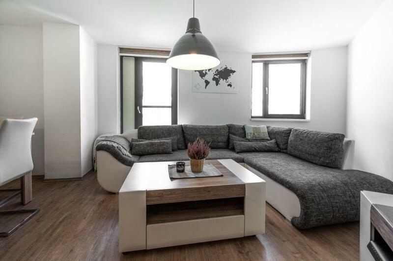 Old Town Luxury Apartment In Heart Of براتسيلافا المظهر الخارجي الصورة