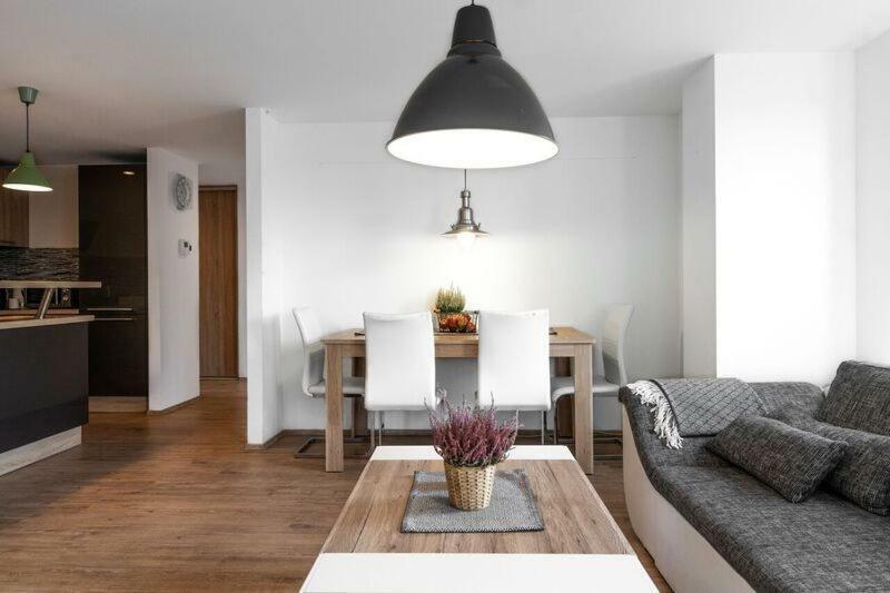 Old Town Luxury Apartment In Heart Of براتسيلافا المظهر الخارجي الصورة