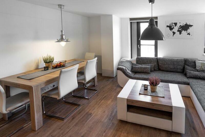 Old Town Luxury Apartment In Heart Of براتسيلافا المظهر الخارجي الصورة
