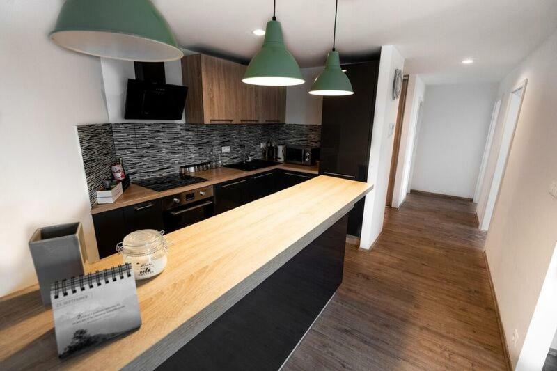 Old Town Luxury Apartment In Heart Of براتسيلافا المظهر الخارجي الصورة